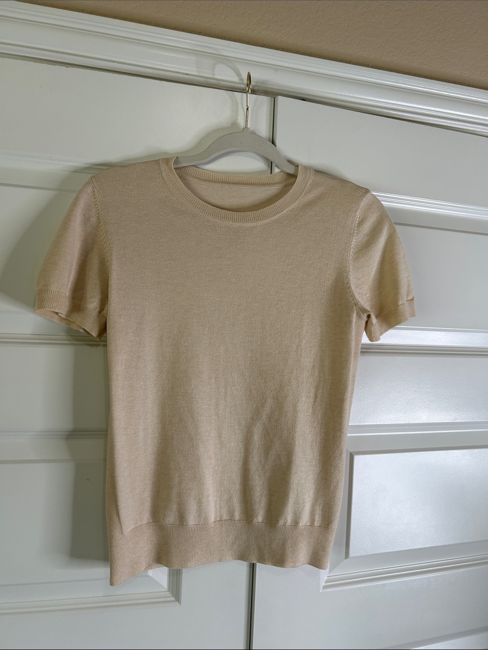 Womens crewneck top
